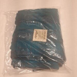 NEW Alaska Airlines First Class FILSON Throw Blanket SEALED Green